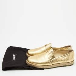 Pre Owned Chanel Metallic Gold Leather CC Slip On Espadrilles Flats Size 35.5