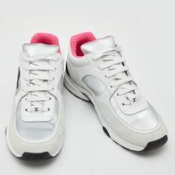 مملوكة مسبقًا Chanel White/Grey Leather and Suede Interlocking CC Logo Low Top Sneakers Size 39.5