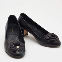 Pre Owned Chanel Black Leather CC Camelia Block Heel Pumps Sie 38.5
