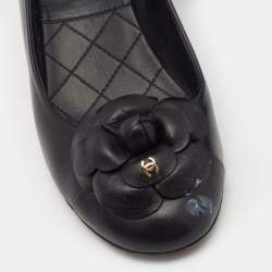 Pre Owned Chanel Black Leather CC Camelia Block Heel Pumps Sie 38.5