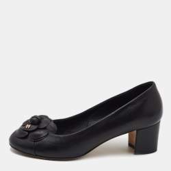 Pre Owned Chanel Black Leather CC Camelia Block Heel Pumps Sie 38.5