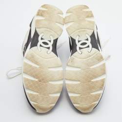 Pre Owned حذاء رياضي شانيل CC جلد وسويدي ودينم أسود / أبيضبعنق منخفض  مقاس 38