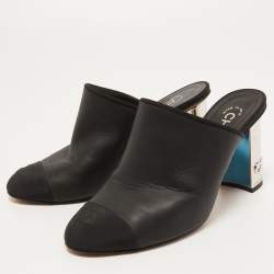 Leather mules & clogs Chanel Black size 37 EU in Leather - 35429020