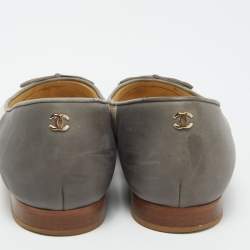 Pre Owned Chanel Grey/Beige Leather and Canvas CC Bow Ballet Flats Size 36