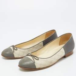 Pre Owned Chanel Grey/Beige Leather and Canvas CC Bow Ballet Flats Size 36