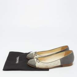 Pre Owned Chanel Grey/Beige Leather and Canvas CC Bow Ballet Flats Size 36