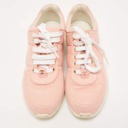 Pre Owned Chanel Pink/White Canvas and Leather CC Low Top Sneakers Size 40