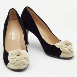 Pre Owned Chanel Black/Beige Velvet CC Camelia Pumps Size 39