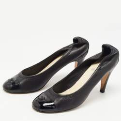 Pre Owned Chanel Black Leather CC Cap Toe Scrunch Pumps Size 39.5