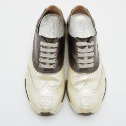 Pre Owned Chanel Cream/Grey Patent Leather CC Oxford Sneakers Size 37.5