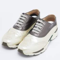 Pre Owned Chanel Cream/Grey Patent Leather CC Oxford Sneakers Size 37.5