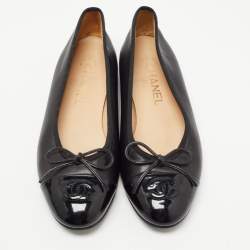 Chanel Black Leather and Patent Cap Toe CC Bow Ballet Flats Size 37