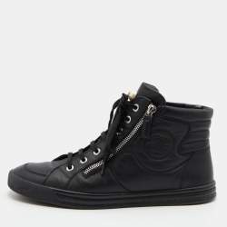 Shop CHANEL 2023 Cruise Sneakers by aamitene