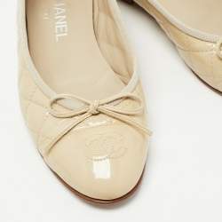 Pre Owned Chanel Beige Patent Leather CC Ballet Flats Size 38