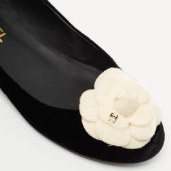 Pre Owned Chanel Black/White Velvet Camelia Ballet Flats Size 39.5