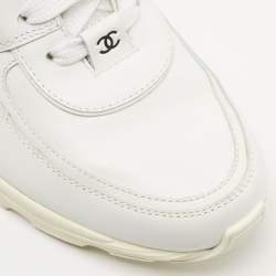Pre Owned Chanel White/Black Leather and Fabric CC Low Top Sneakers Size 39.5