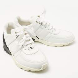 Pre Owned Chanel White/Black Leather and Fabric CC Low Top Sneakers Size 39.5