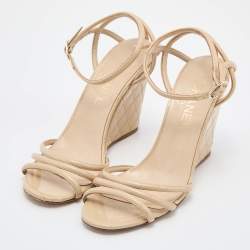 Pre Owned Chanel Beige Patent Leather Wedge Open Toe Sandals Size 38.5