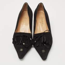 Pre Owned Chanel Black Suede Fringed Detail CC Pointed Toe Pumps Size 38