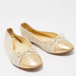 Pre Owned Chanel Cream/Gold Tweed And Leather CC Cap Toe Bow Ballet Flats Size 38.5