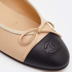Chanel Beige/Black Leather CC Cap Toe Bow Ballet Flats Size 38