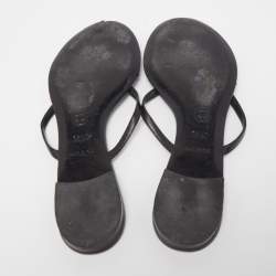 Pre Owned Chanel Black Leather Thong Flats Size 38.5