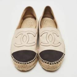 Pre Owned Chanel Cream/Black Leather and Canvas CC Espadrille Flats Size 38