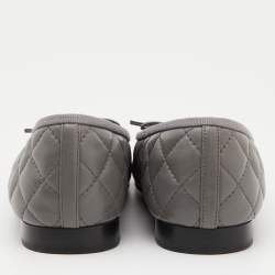 Pre Owned Chanel Grey Leather CC Cap Toe Bow Ballet Flats Size 38.5