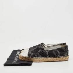 Pre Owned Chanel Black/Silver Tweed and Leather Cap Toe CC Espadrille Flats Size 39