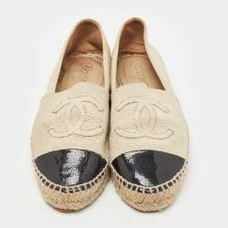 Pre Owned Chanel Light Beige/Black Crackle Leather And Patent CC Cap Toe Espadrilles Size 40