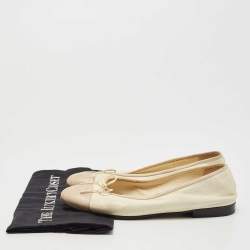Pre Owned Chanel Cream/Beige Leather Cap Toe CC Ballet Flats Size 38.5