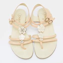 Chanel Beige/Cream Leather Camelia Thong Flat Sandals Size 37.5