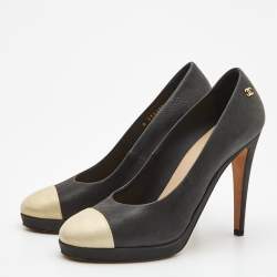 Pre Owned Chanel Black/Cream Leather Cap Toe Pumps Size 39.5