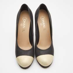 Pre Owned Chanel Black/Cream Leather Cap Toe Pumps Size 39.5