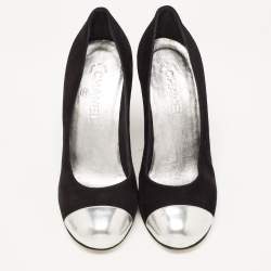 Pre Owned Chanel Black/Silver Suede and Leather Cap Toe CC Wedge Pumps Size 38.5