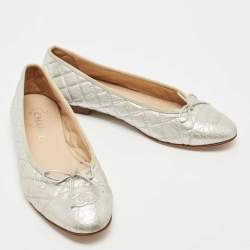 Pre Owned Chanel Silver Quilted Leather Bow Ballet Flats Size 41.5