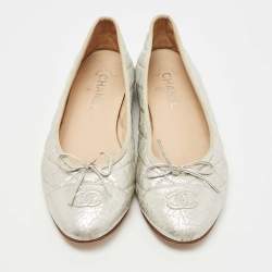 Pre Owned Chanel Silver Quilted Leather Bow Ballet Flats Size 41.5