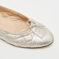 Pre Owned Chanel Silver Quilted Leather Bow Ballet Flats Size 41.5