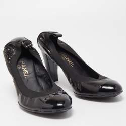 Pre Owned Chanel Black Patent Leather CC Scrunch Pumps Size 39.5