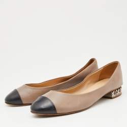 Pre Owned Chanel Brown/Black Leather Cap Toe Chain Ballet Flats Size 38.5