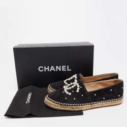 Pre Owned Chanel Black Suede Faux Pearl Accents CC Cap Toe Slip On Espadrilles Size 37