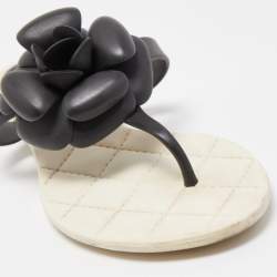 Pre Owned Chanel Black/White Rubber Accent Camellia Thong Flats Size 37