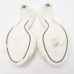 Chanel White Quilted Leather Interlocking CC Logo Slide Sandals Size 39