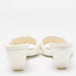 Chanel White Quilted Leather Interlocking CC Logo Slide Sandals Size 39
