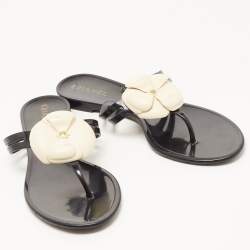 Chanel Black Rubber Camellia Thong Flats Size 40