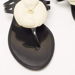 Chanel Black Rubber Camellia Thong Flats Size 40