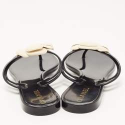 Chanel Black Rubber Camellia Thong Flats Size 40