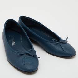 Pre Owned Chanel Blue Caviar Leather CC Bow Ballet Flats Size 37.5