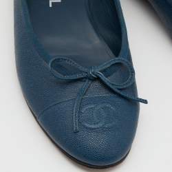 Pre Owned Chanel Blue Caviar Leather CC Bow Ballet Flats Size 37.5