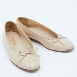 Chanel Beige Leather CC Bow Ballet Flats Size 37.5